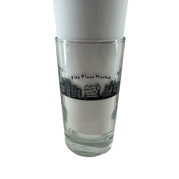 (2) Fishs Eddy 206 Juice Glasses Seattle Washington Skyline 6 oz. Barware - Picture 2 of 10